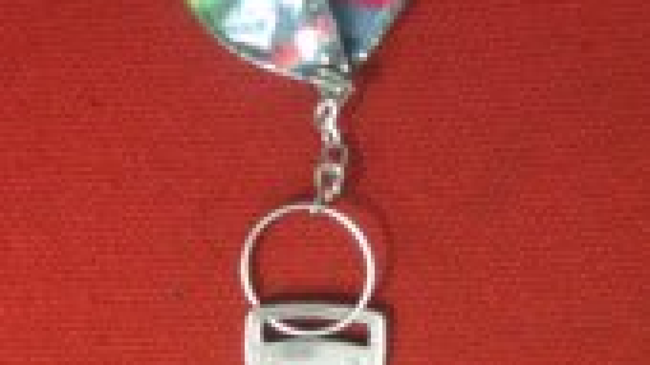 KEYHOLDER WITH COCA LEAF