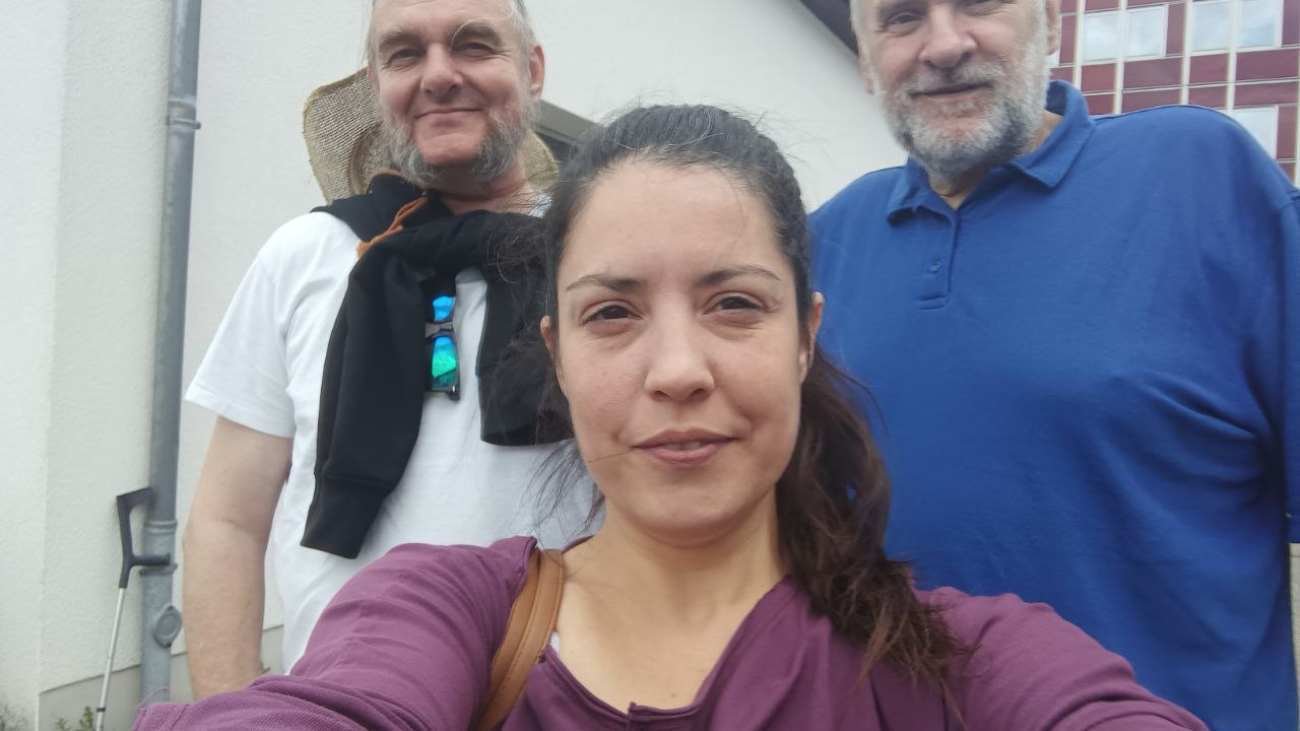 photo_5918271257089002116_y